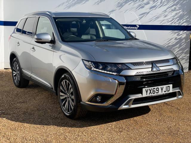 Mitsubishi Outlander 2.0 Exceed 5dr CVT Estate Petrol SILVER